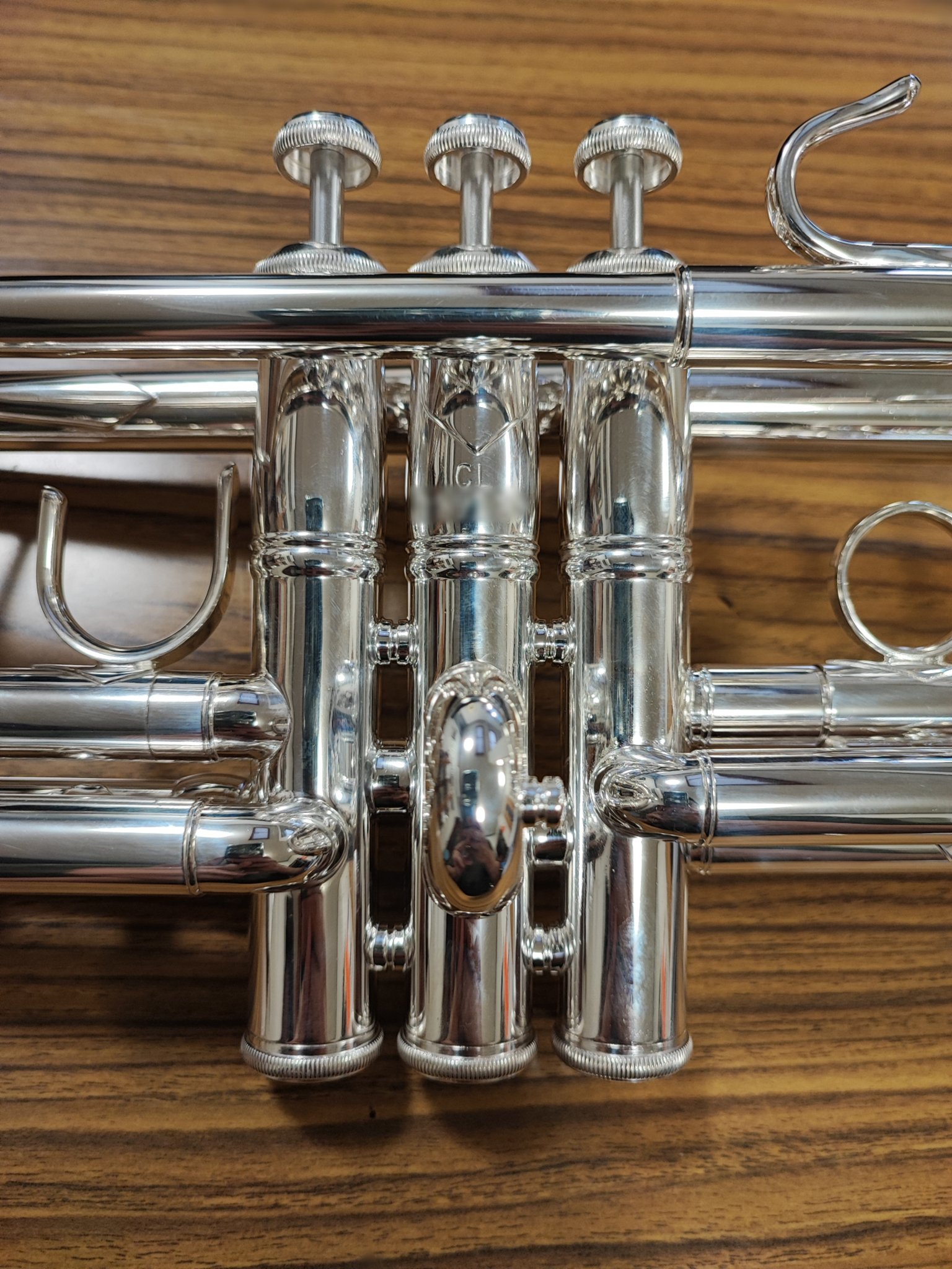 トシ・トランペットアトリエ製「HH-R」金メッキトランペット