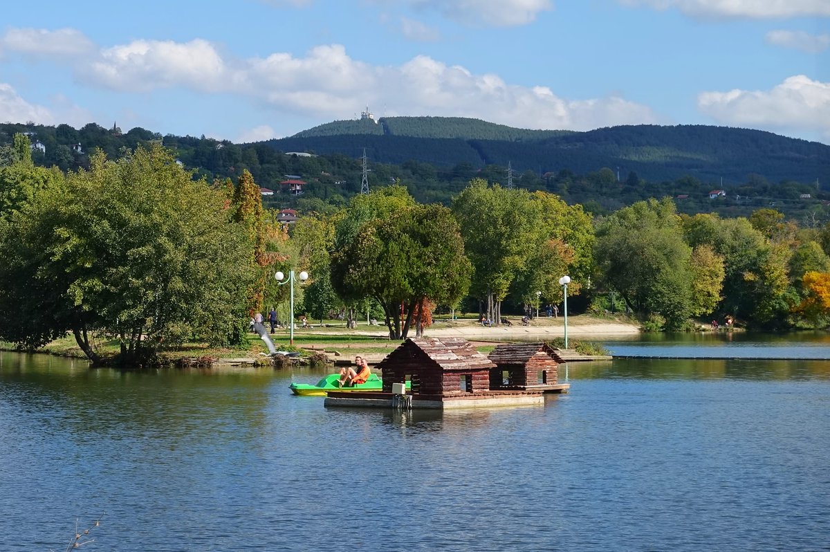 Zagorka park - Stara Zagora
If you want to see beautiful photos, I would be very happy to have more followers in Relica. You can see more than 2500 photos of Bulgaria there, have a look.
relica.world/join/298e9765-…
#relica #bsv