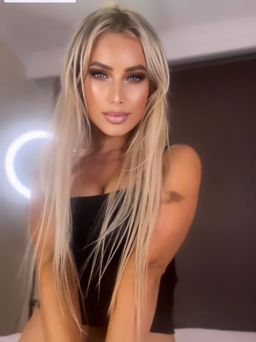 Who wants to be my cuckold sissy slut?? Message for video chat sexting or phone sex!! https://t.co/l
