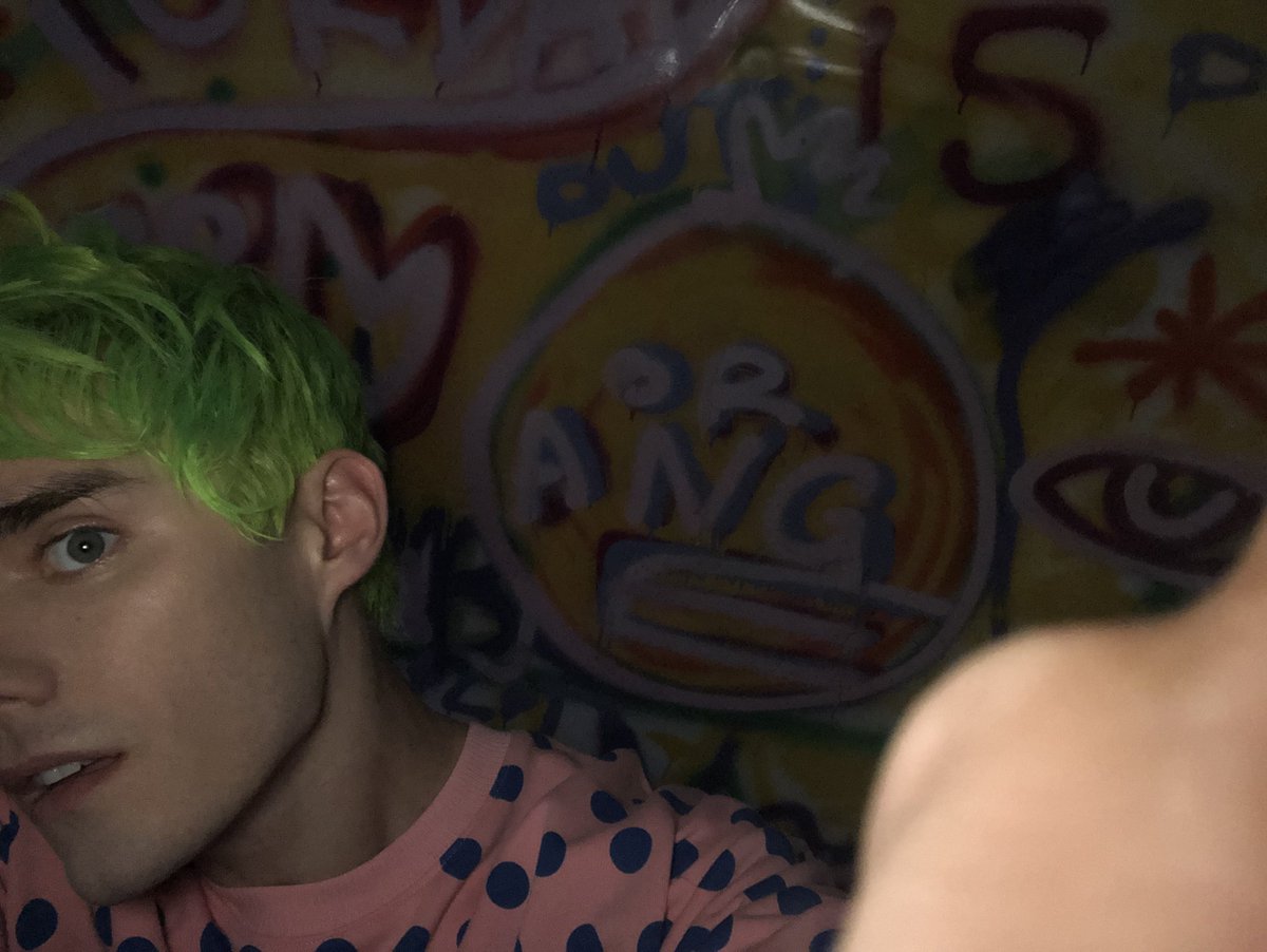 HAPPY BIRTHDAY FANDOM

open.spotify.com/album/6W5NAcsq…