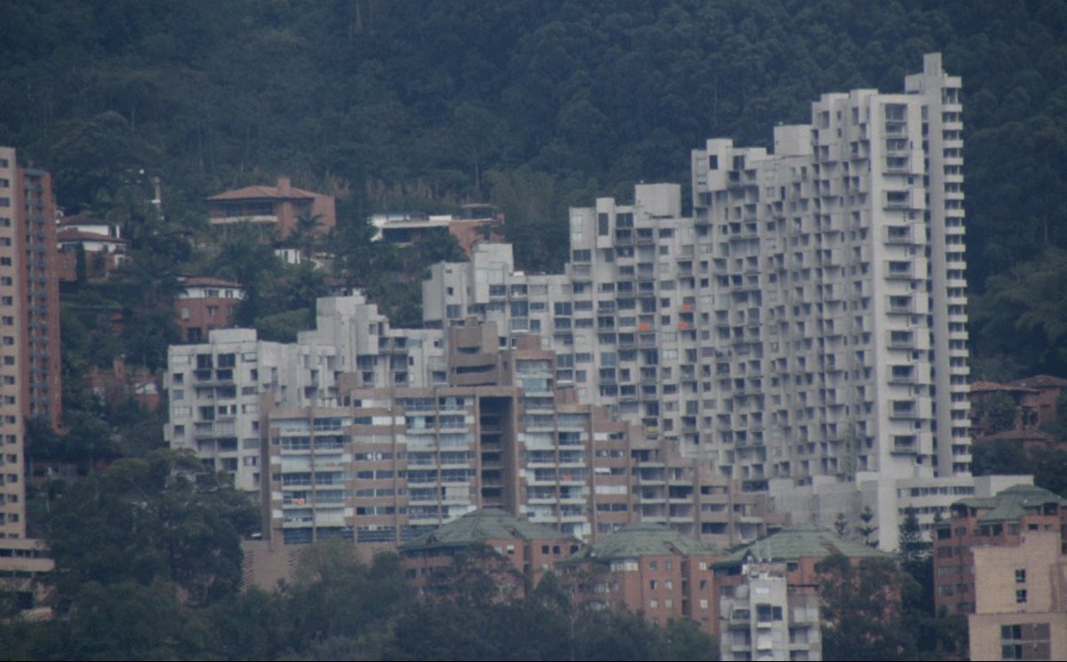 DAGRDMedellin's tweet photo. 📢| Edificio Space 11/10/2013

A las 8:36 a.m. del viernes 11 de octubre de 2013, entró a la línea única de emergencias una llamada en donde se informaba del agrietamiento en la estructura del Edificio Space.

🧵👇 https://t.co/B4ANdixXKt