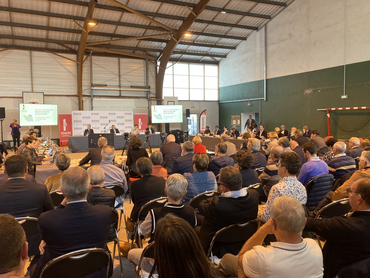 Alain LEBOEUF (@a_leboeuf) on Twitter photo #Session Merci à <a href="/GuillaumeJean85/">Guillaume Jean</a> et <a href="/cecile_barreau/">CecileBarreau</a> , nos Conseillers départementaux, pour l’accueil de la session décentralisée du <a href="/DepVendee/">Département Vendée</a> sur le canton de Mortagne sur Sèvre, pour présenter le nouveau schéma touristique 2022–2028 @Vendeetourisme #Session Merci à <a href="/GuillaumeJean85/">Guillaume Jean</a> et <a href="/cecile_barreau/">CecileBarreau</a> , nos Conseillers départementaux, pour l’accueil de la session décentralisée du <a href="/DepVendee/">Département Vendée</a> sur le canton de Mortagne sur Sèvre, pour présenter le nouveau schéma touristique 2022–2028 @Vendeetourisme