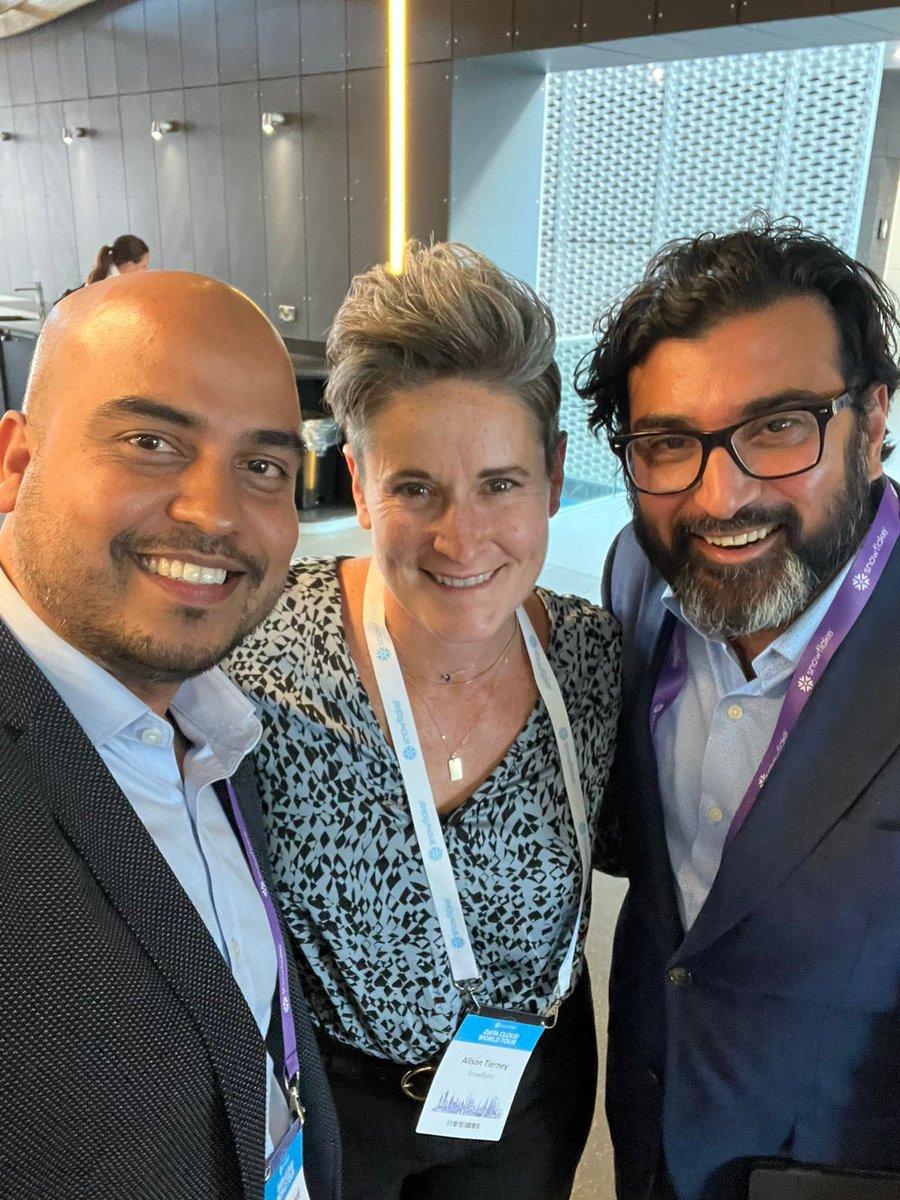 ltm_ofcl's tweet photo. We’re chuffed to bits after a fantastic day of engaging conversations with clients and partners at the @SnowflakeDB Data Cloud World Tour in London. Looking forward to making our next stop at Chicago! 

#LTIXSnowflake #SolvingwithData #DataCloudWorldTour #Snowflake #LetsSolve https://t.co/uEqE7ZYuUn