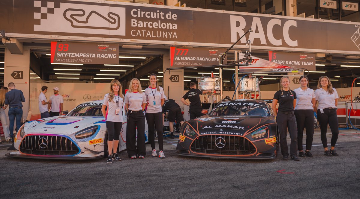 FemalesinMSport's tweet photo. What a wonderful group! 😍

The women of @TempestaRacing and @HauptRacingTeam got together after the final round of @GTWorldChEu in Barcelona.

Things we LOVE to see! 💜 

📸 Courtesy of Hannah Bowman

#WomenInMotorsport https://t.co/Z4ZtprYimX