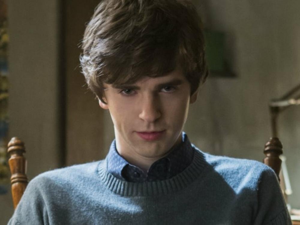 <a href="/Mxthomps/">𝐌.</a>

แม็กซ์ โอดอนเนล หรือนิติเวชหนุ่มฝีมือดี แน่นอน...ปาก ก็ (โคตร) ดี!!!

ไม่รู้จะเรียกความสัมพันธ์นี้ว่า เพื่อน หรือ อริ

ไม้เบื่อไม้เมาบ้าง บางเวลา เจอกันทีไร...ไม่ว่าจะที่เกิดเหตุ หรือสถานการณ์ปกติ พวกเขาก็แขวะกันได้อยู่บ่อยๆ

กระนั้น แม็กซ์ก็คือหนึ่งในคนที่ยาโรสลาฟ+