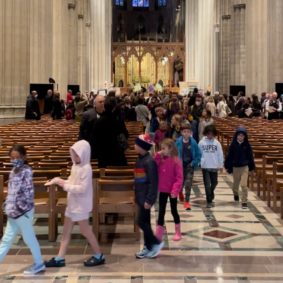 FriendshipPlace's tweet photo. Last week, Chris Cannedy (our Community Engagement Manager) attended and spoke at @WNCathedral!
It was #MAESA #Episcopal Schools Day Service & Celebration. Chris spoke to 11 Episcopal schools throughout the mid-Atlantic region how they can assist Friendship Place with donations! https://t.co/ik46NWnvJj
