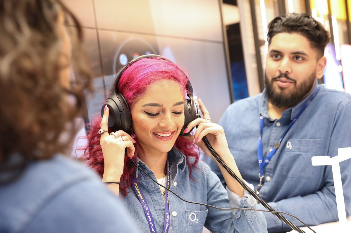 O2Careers's tweet photo. At #TeamO2, we believe that everyone has their very own special talent, and we want to give you the opportunity to use it.  Come join us in our Store in Plymouth to see what you can do.

➡️https://t.co/K18qpB7WIy

#O2Jobs https://t.co/qKzIT3aMKt