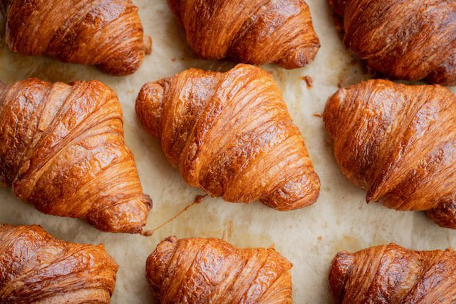 brewtaylorlane's tweet photo. There are few things better than a buttery croissant to go along with your warm coffee. But for now, we can't think of them..
#taylorlanepastries #taylorlanetreats #taylorlanecoffee
#brewtaylorlane #thebarlow #thebarlowcoffeebar
#GoLocalSonoma #organiccoffee #sebastopolcoffee https://t.co/Ddch4LRi1H
