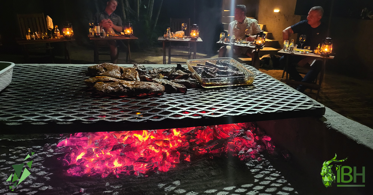 iberhunting's tweet photo. 🔴 We are having an incredible adventure hunting in South Africa!
.
#iberhunting #hunt #hunting #hunter #huntinglife #huntingseason #jagd #caza #jagt #jakt #southafricahunting #huntingafrica #BigGameHunting #outfitter #guidedhunts https://t.co/KChA1wdUli