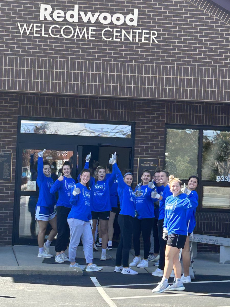 Defending National Champions on Saints serve day!  ⁦<a href="/ThomasMoreKY/">Thomas More University</a>⁩ ⁦<a href="/tmusaints/">Thomas More Saints</a>⁩