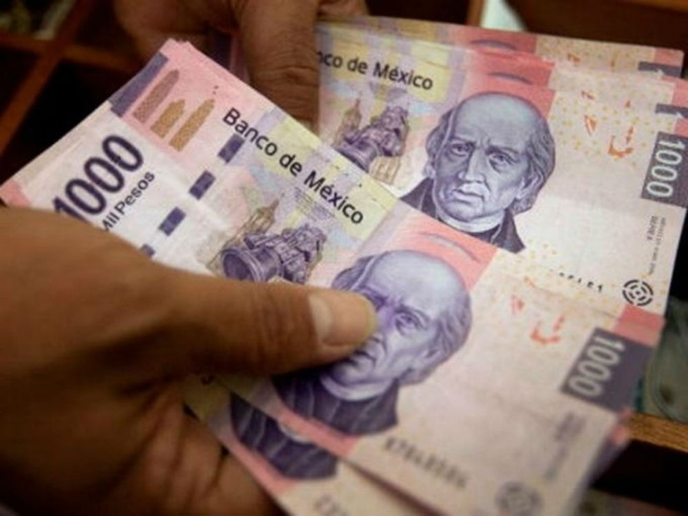 OraleVictoria's tweet photo. ¿Dónde quedo el dinero? Investigan movimientos bancarios, "no encubriré a nadie": EVV - https://t.co/952gJvCS2H https://t.co/Q076pJ1ndK