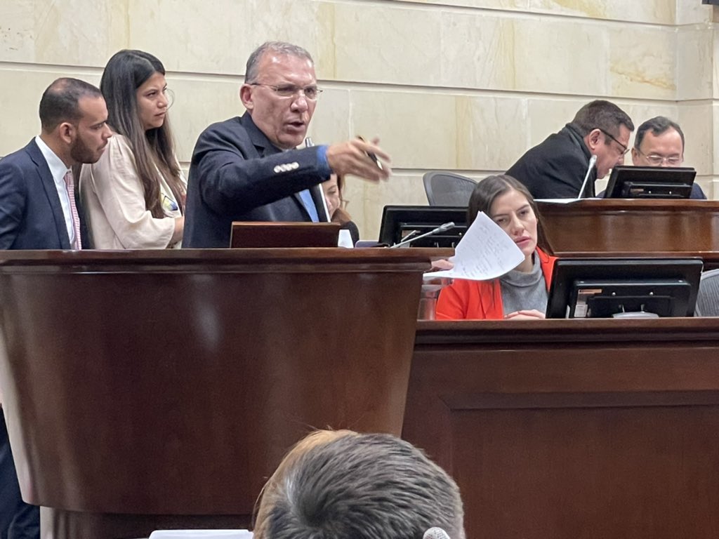 Iván Cepeda Castro tweet media