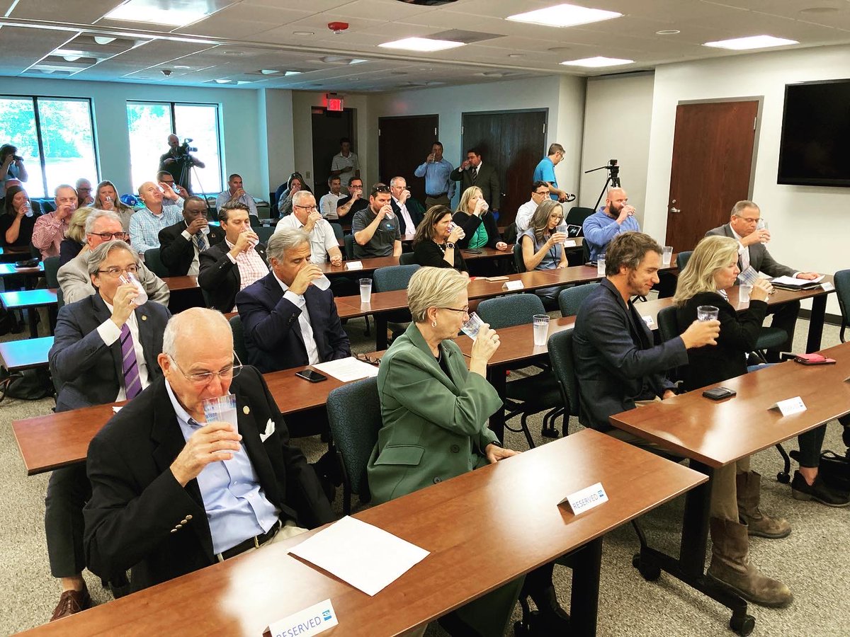 CFPUA's tweet image. We’ve been working toward this moment for 5 years 💧 Thank you to our Board, @CityofWilm , @NewHanoverCo , our local legislators, and of course, CFPUA’s staff for joining us to celebrate #PFASfree water at the Sweeney Plant 💙