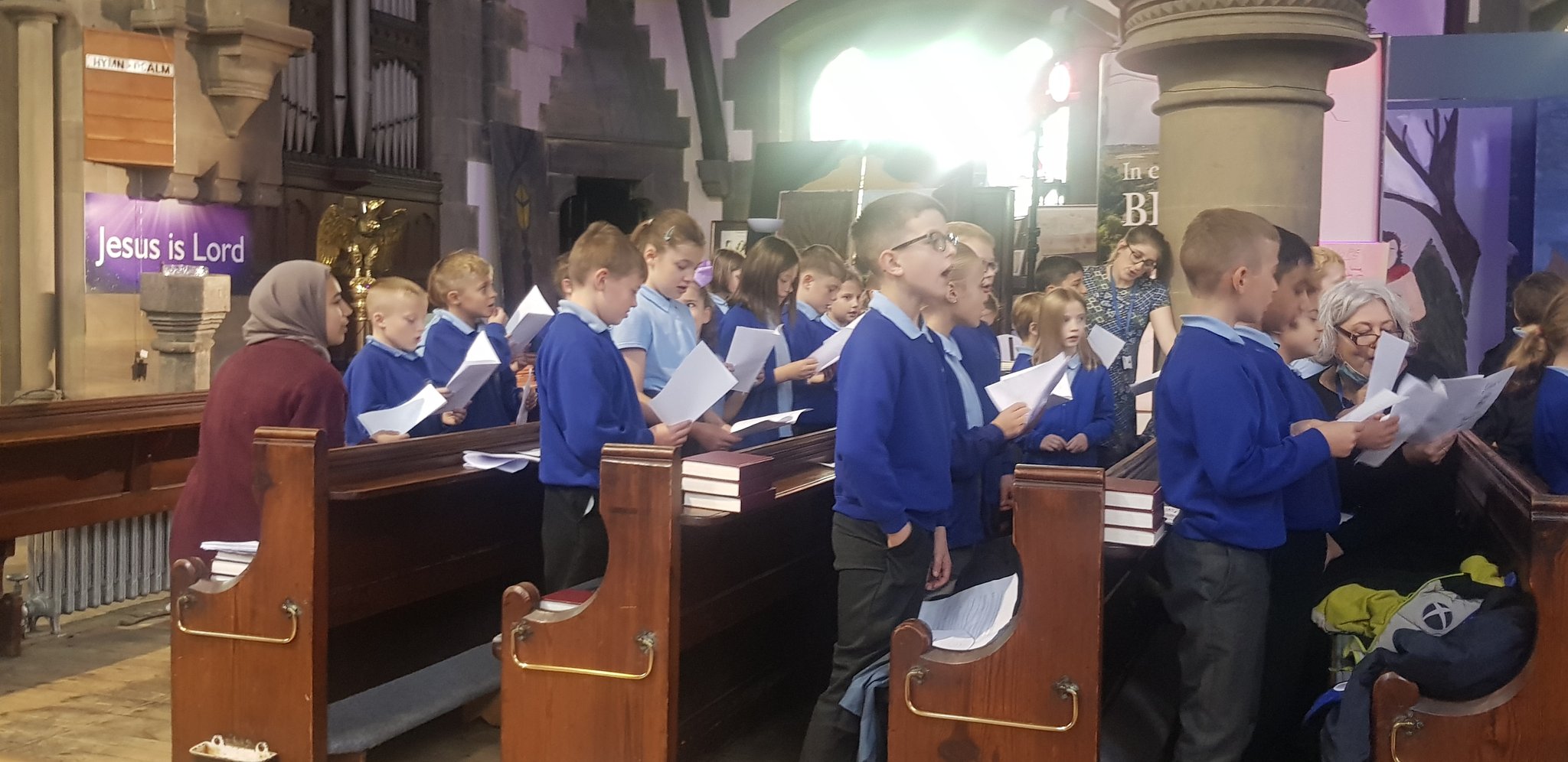 Thornton Primary on X: Year 4 led a thought provoking Harvest Celebration  Service at St James Church today. We were thinking about how grateful we  should be for our food. A big