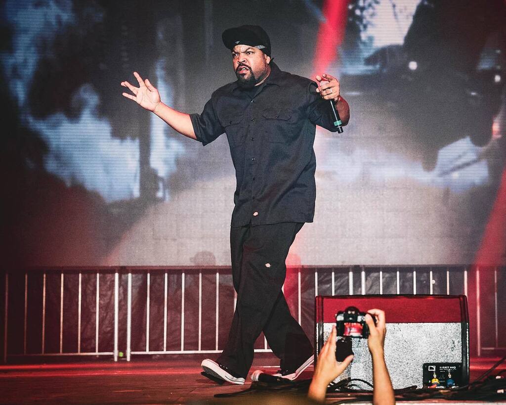 The legendary @icecube performed at @blueridgerockfest last month in Alton, VA. 📸 by @billy_ray for DigitalNoiseMag.com instagr.am/p/CjlGiePuXxc/