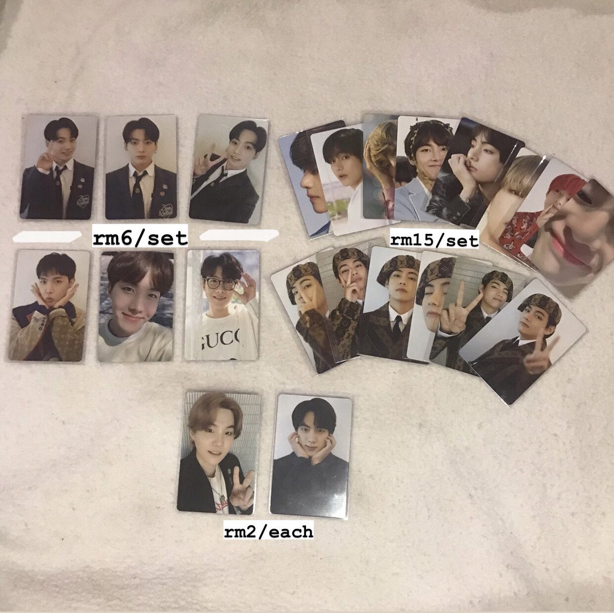 taetinity's tweet image. WTS!!!
clearing my collections 🛒

—price in pic
—on hand
—excl local postage only (rm8/wm)
—🌟a slightly defect
—dm me if you interested 

 #pasarbts #pasarBTSMY