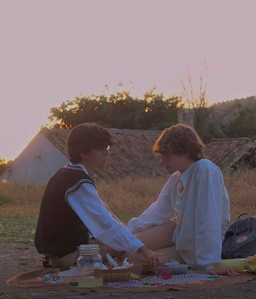 FelixBarr5's tweet photo. I want a man in my life to do shit like this with 😭😭😭💔 https://t.co/kJ0hbCxn2y