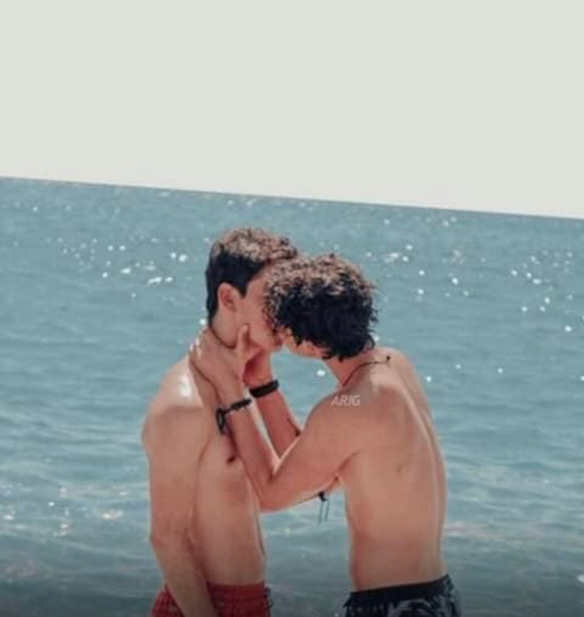 FelixBarr5's tweet photo. I want a man in my life to do shit like this with 😭😭😭💔 https://t.co/kJ0hbCxn2y