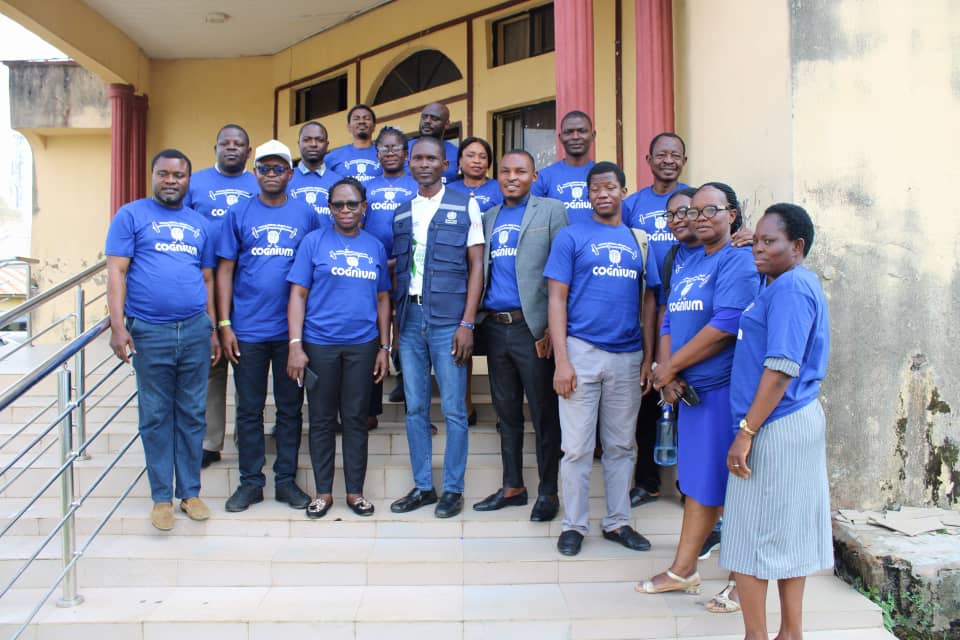 ondo_team's tweet photo. To assist the Owo community in recovering from the mental stress caused by the Owo massacre and to honour the #WorldMentalHealthDay , the #WHOOndoteam supported #FMCOwo mental health &amp; psychosocial team in sensitizing teachers &amp; students from 17 schools on mental health. https://t.co/Exrr5Tfe8b