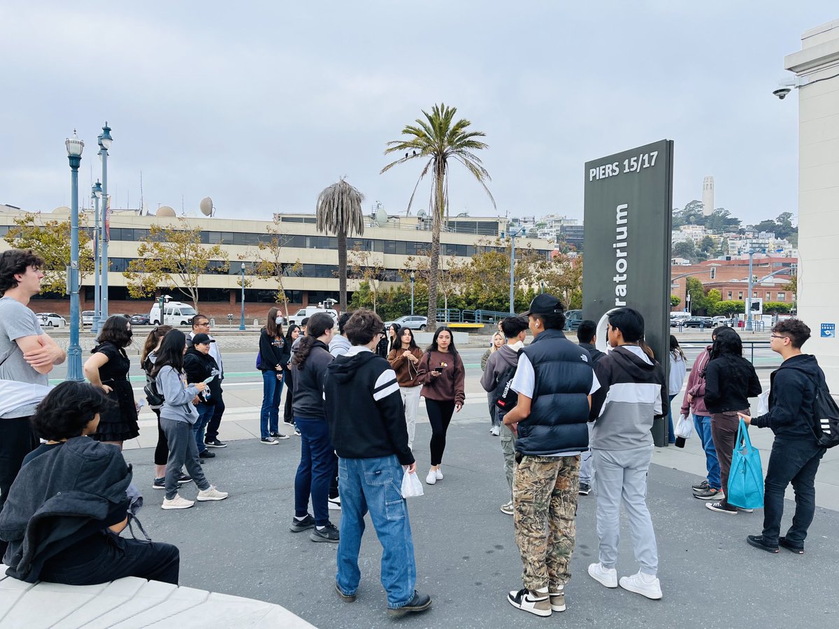 📚Amy Herrera, MLIS tweet media