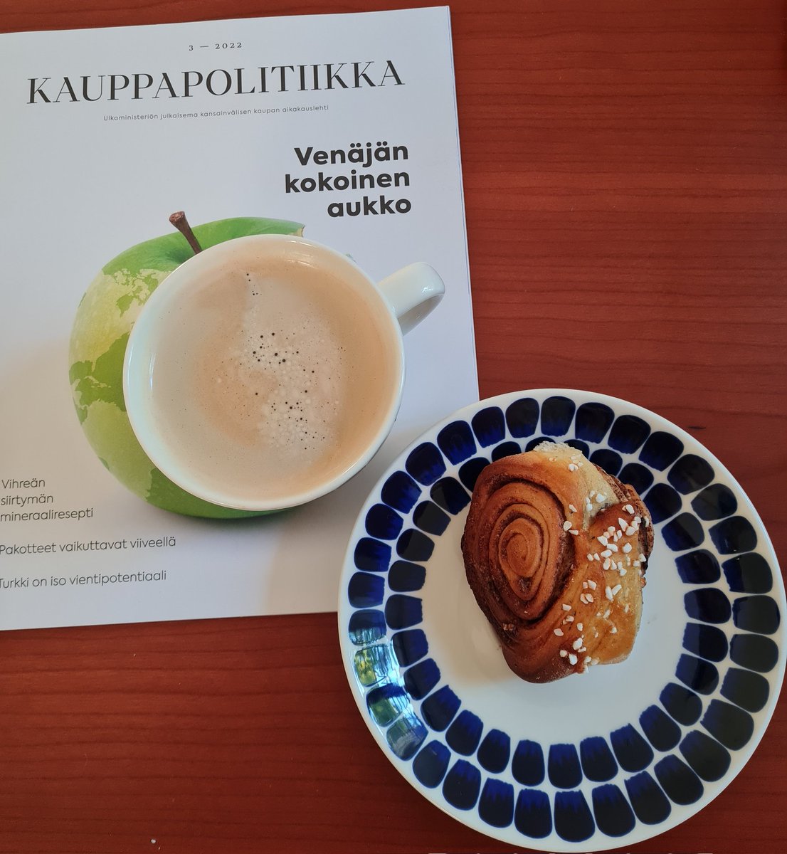 TerhiBunders's tweet photo. Also this week got to enjoy #cinnamonbunday, since colleague @MatiasASalo proved to be quite a baker 🤩! Served with coffee & the newest @kauppapol #trade policy magazine. #korvapuusti #multitalents https://t.co/QKj9tEdm1Z