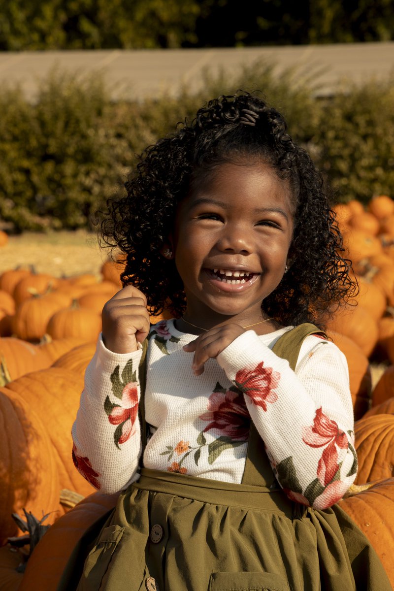 KaitlynKohn's tweet photo. Pumpkin patches have a special place in my heart. 🎃🧡 #fallphotography #yourfavoritecameralady https://t.co/D2ZodvAOyt