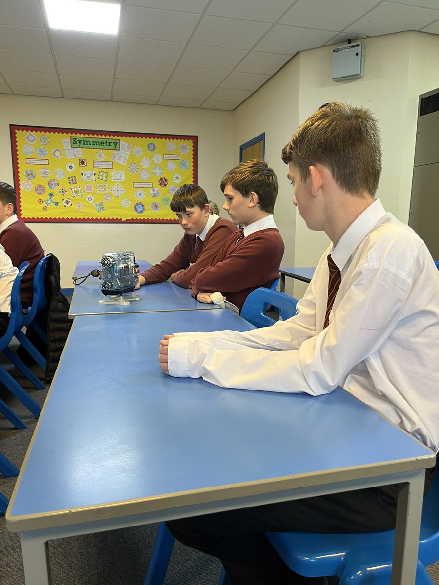 REACTFoundation's tweet photo. Also a very captivating, educational talk about Mechanical Engineering and in particular Engine Mechanics by Tim Brentnall! @cockermouthsch @NetherhallSch #ICANTOO #RAEengineering #Granadafoundation #fcsct https://t.co/FTtf6y4pGH