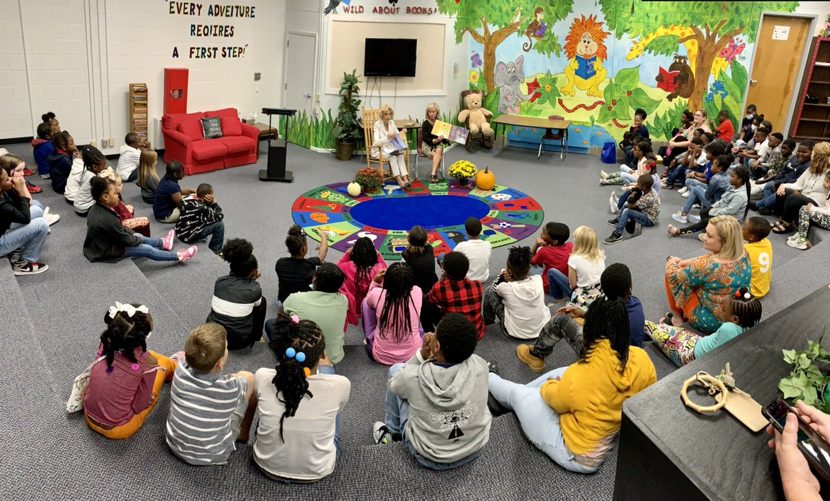 1stLadySC's tweet image. Had such an enjoyable visit with happy, bright, well-behaved children @SWilderelem, and an impressive leadership team. Thank you for inviting me to read with you. Can’t wait to do it again!