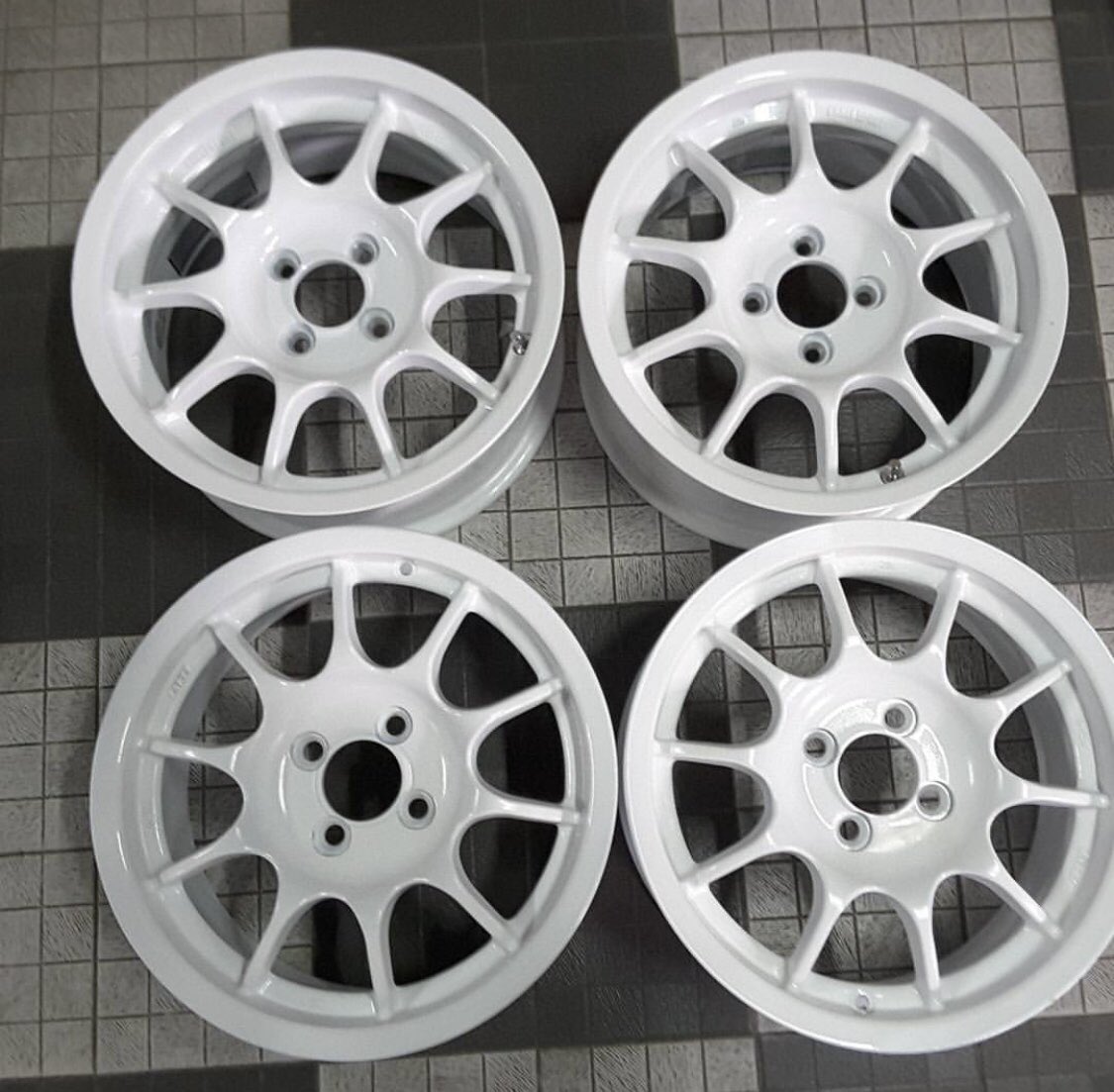 Lutfiiii_'s tweet photo. Bantu up cing 🙏🏼
Dijual Velg Enkei IRS copy
Spek R15 lebar 6,5 ET 42
Include dop Enkei
Baru pake fitting aja
Harga : 4,2 nego dikit
Wa : 0813-1674-2266

@OrenBarat @FOS_PERSIJA @tribunkultur_ @Alvinarancia17 @Bola_Jakarta https://t.co/eWZxjHbqTY