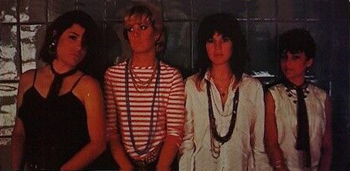 Police line-up... identify the suspect that you prefer.
The Bangles
#michaelsteele #susannahoffs #thebangles #debbipeterson #vickipeterson @OfficialBangles