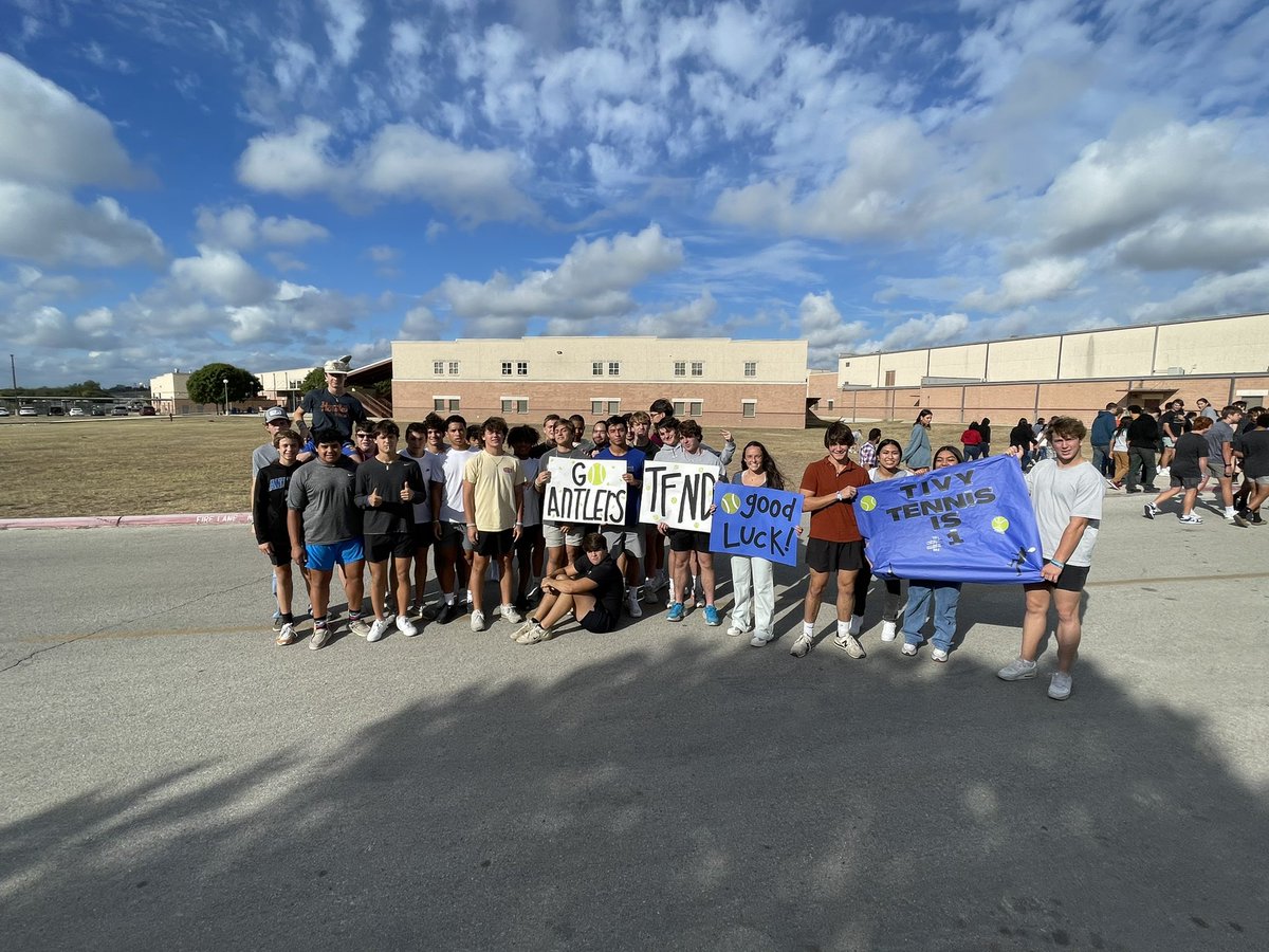 Good luck to our @tivytennis team as they take on Rouse in the first round of playoffs! #TFND