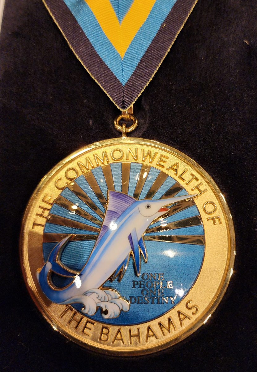 HCGreenslade's tweet photo. I was humbled and truly grateful to be awarded the "Order of Distinction" (Companion of Distinction - C.D.) by the Government and people of the Commonwealth of The Bahamas on National Heroes Day 2022. It was a very special day! 242 proud 🇧🇸 https://t.co/OYo2zniIMK