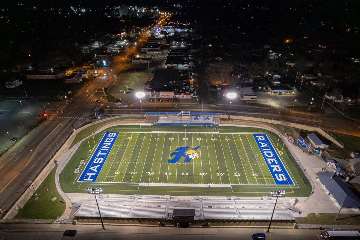 Best stadium in the state of Minnesota💙💛 <a href="/HastingsTV14/">Hastings Community TV</a> <a href="/HHSRaiders_/">Hastings Football</a>