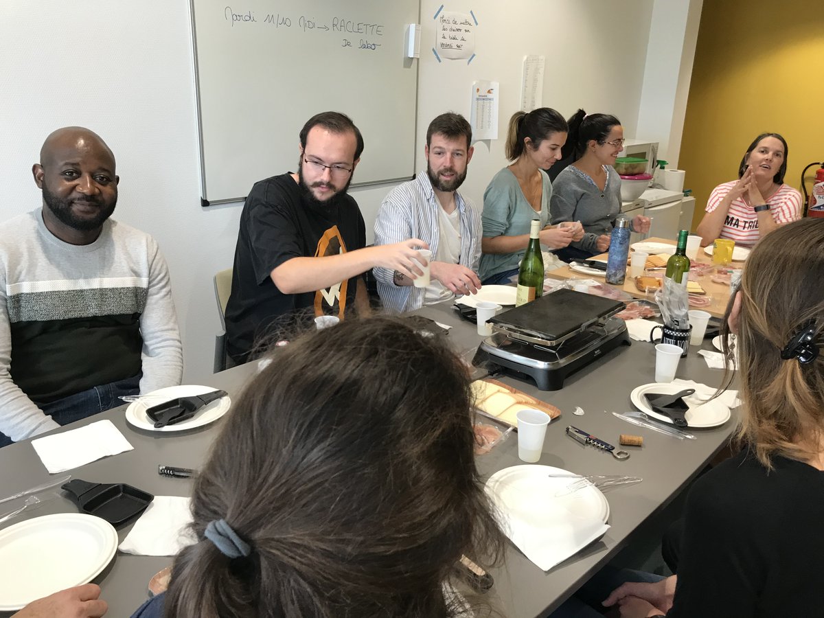 Simon Ereh MD🇳🇬 MSc🇫🇷🇪🇸🏴 MWACP (@virus_hunter1) on Twitter photo So we went "a-chopping" today. 😅
Get yourself a lovely unit like mine.
<a href="/Inserm_U1259/">INSERM U1259 "VIH et Hépatites"</a>
<a href="/MammanoFabrizio/">Fabrizio Mammano</a> So we went "a-chopping" today. 😅
Get yourself a lovely unit like mine.
<a href="/Inserm_U1259/">INSERM U1259 "VIH et Hépatites"</a>
<a href="/MammanoFabrizio/">Fabrizio Mammano</a>