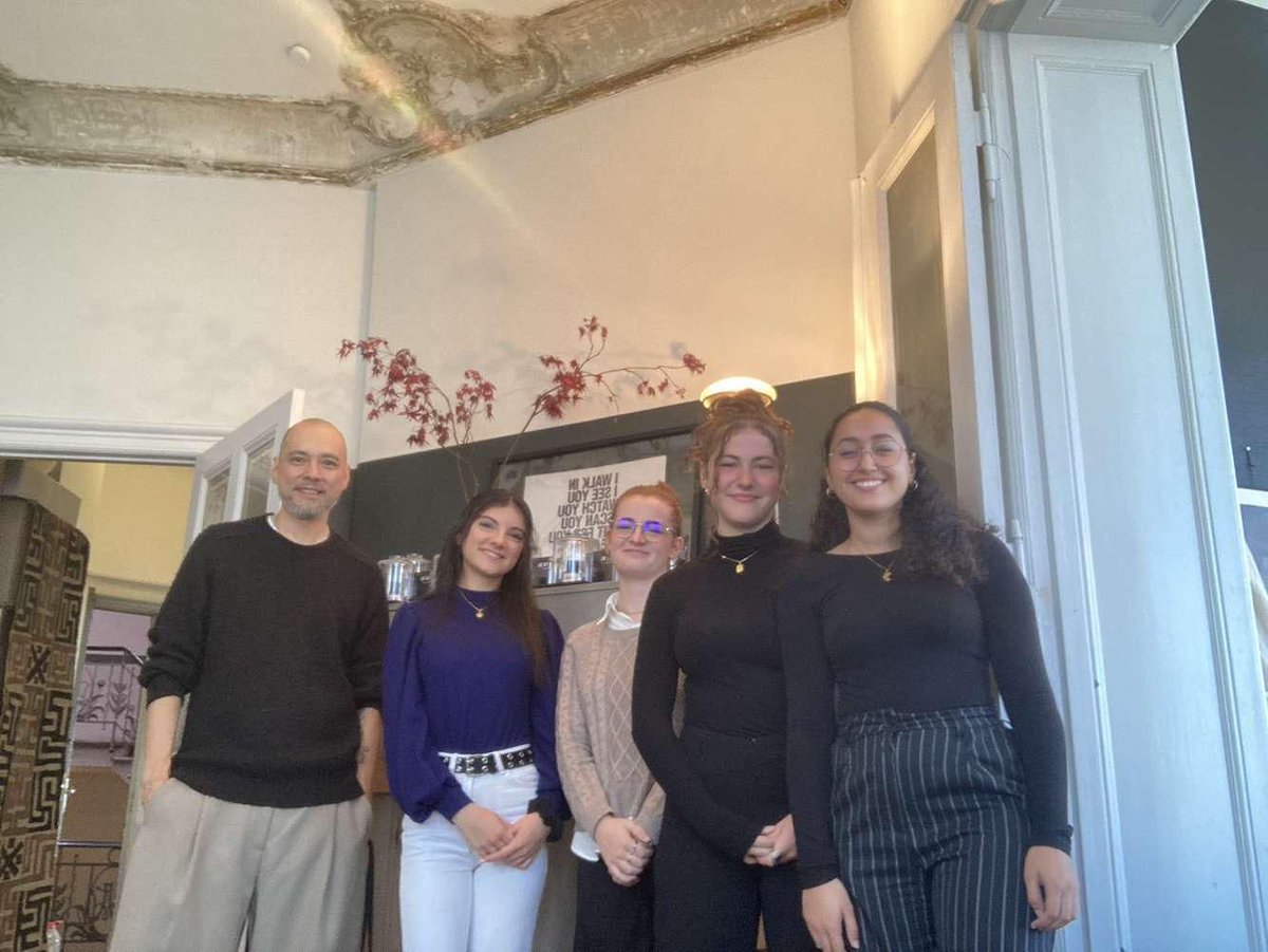 lyceejarennes's tweet photo. Visites d'entreprises par nos #btsci à #Berlin #lyceejarennes
Danke #AERScents #LlaInstruments #Klebeband https://t.co/ZHX8wh1L5w