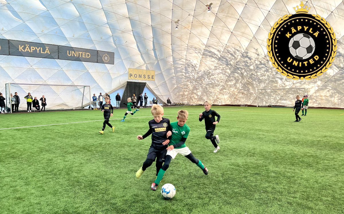 Käpylä Unitedin joukkueet harjoittelevat ja pelaavat <a href="/Kapylahalli/">Käpylähalli</a> n jalkapallo-olosuhteissa läpi talvikauden 🔥⚽️

2014 ikäluokan kilpajoukkue Käpylä United ottaa vielä muutaman uuden lajissa edistyneen pelaajan mukaan tavoitteelliseen joukkueeseensa 👋

kapylaunited.fi