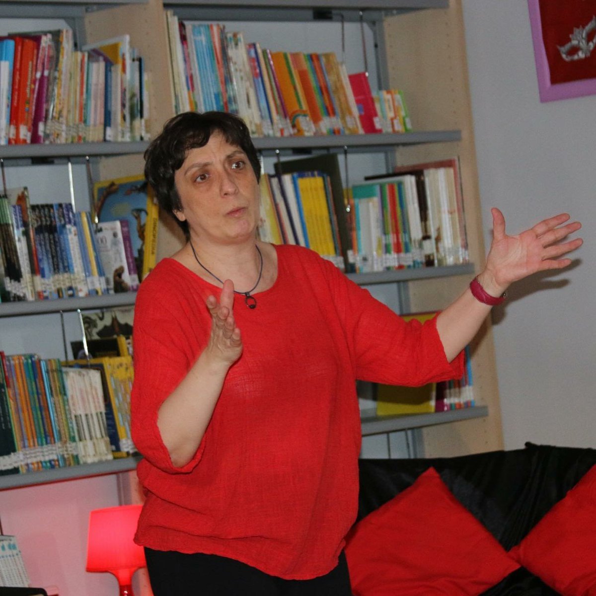 margalidalberti's tweet photo. La sesión en @bibliomontijo de
#CuentosColoraos fue muy grande.
Qué ambiente tan sensual y divertido! Muchas gracias a todxs por esta velada tan especial.
@CocoCaston @florcorrisali @dipbadajoz  #narraciónoral #UnaNocheEnLaBiblioteca #ODS1 #ODS4 #ODS10 #CuentosEróticos https://t.co/17438U1g4y