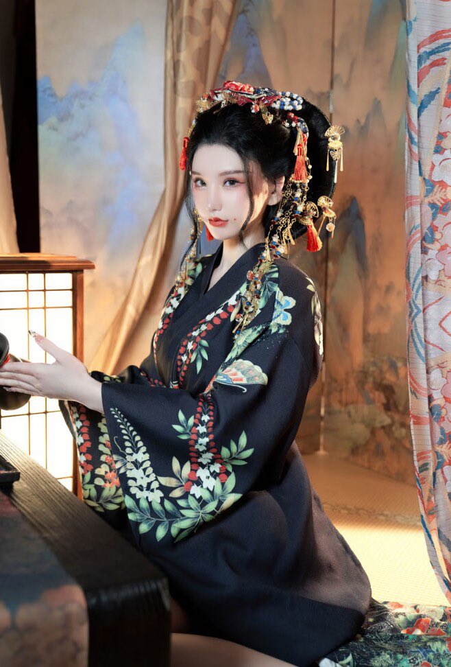 Tsduoduo's tweet photo. 主人，来喝妲己玩耍吧 https://t.co/8Q4bNfieTm
