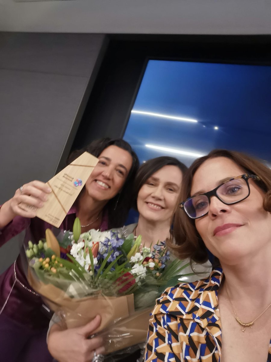 Tem Menina no Circuito tweet media