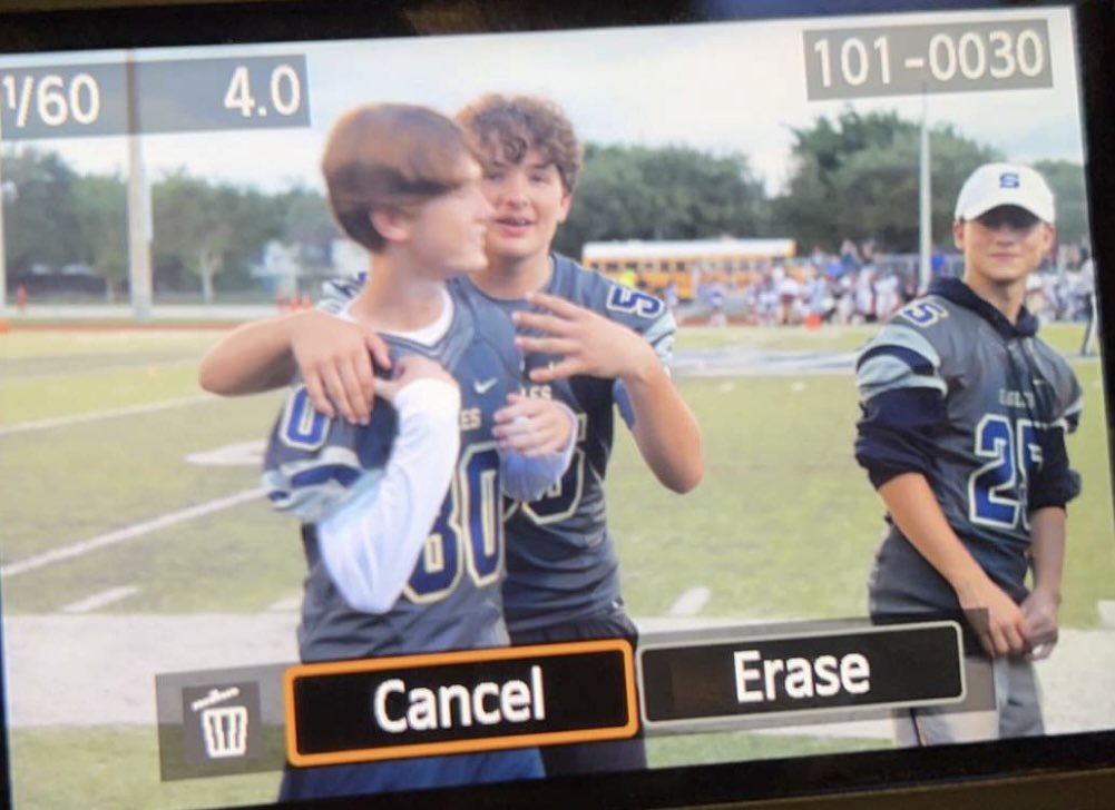 ReidMoreland26's tweet photo. This is a picture of Brenden, Jaiden, and I at the NBPS football game
@BockJaiden @brendenday @NBPSEagles https://t.co/Q1wjvT5bhR