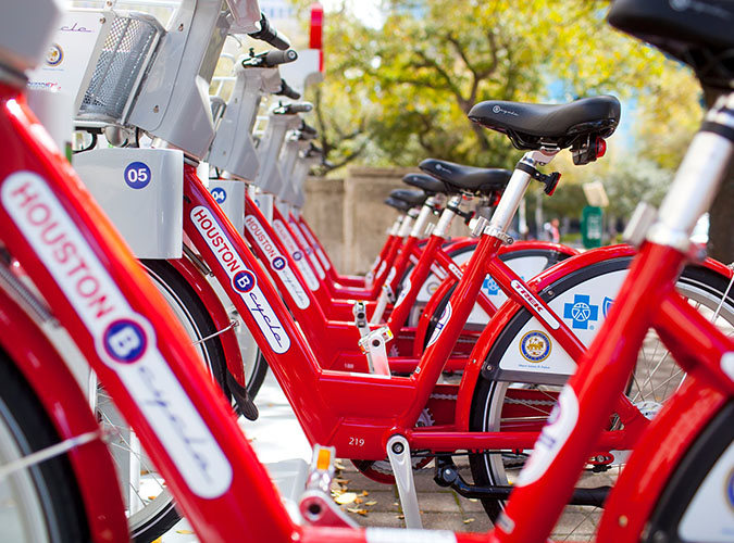 ConnectSmartTX's tweet photo. When it comes to savings, 2 tires are better than 4. 🚲

Use #connectsmart to find the nearest @HoustonBCycle station or use your own #bike for the quickest, most comfortable ride in and around Houston. 

Download: 

Google: https://t.co/a2znuuz5sy
iOS: https://t.co/ysP2rmqyYD https://t.co/nF4DvlXX69