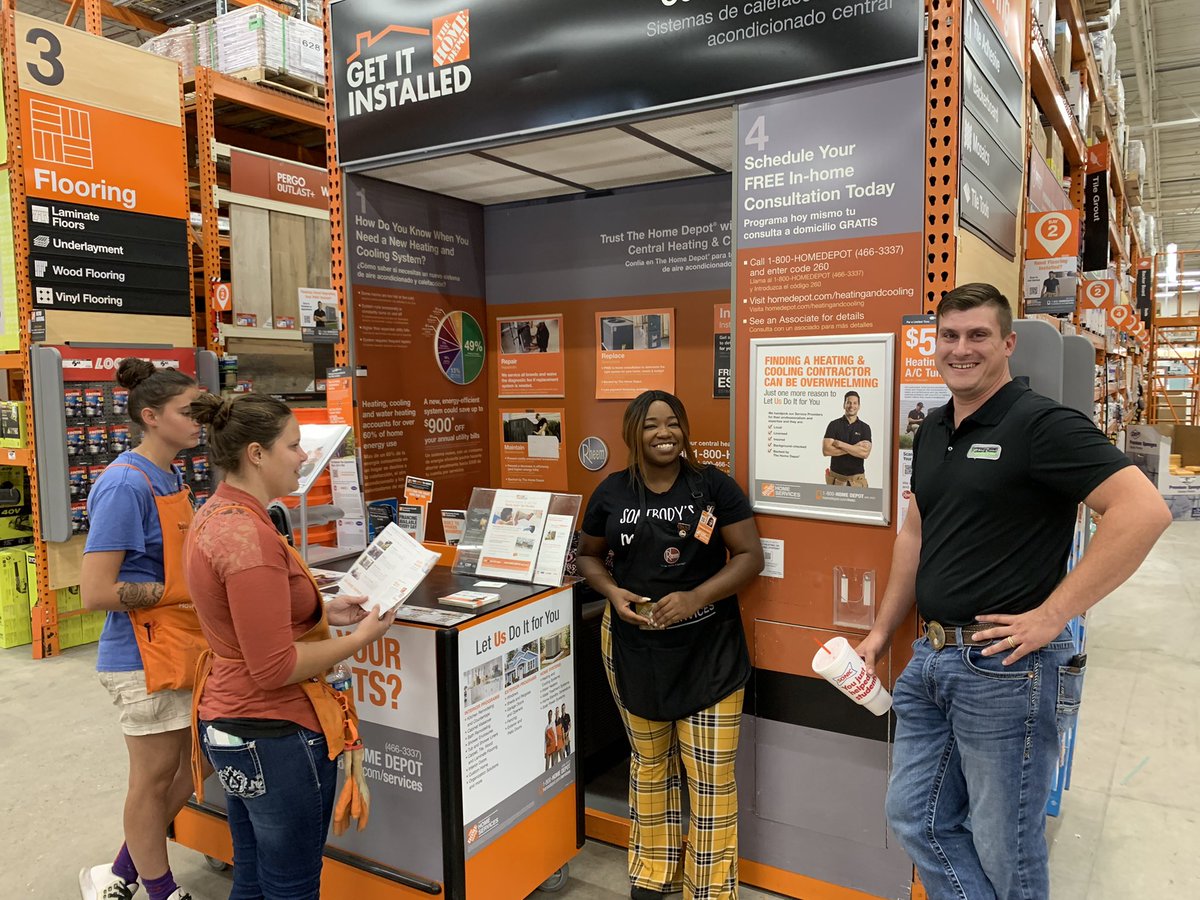LisaBatten4's tweet image. It’s Services Awareness Day at 1403! Thank you to our Service Providers for spreading the word and getting associates excited about Installations! More pics to come!