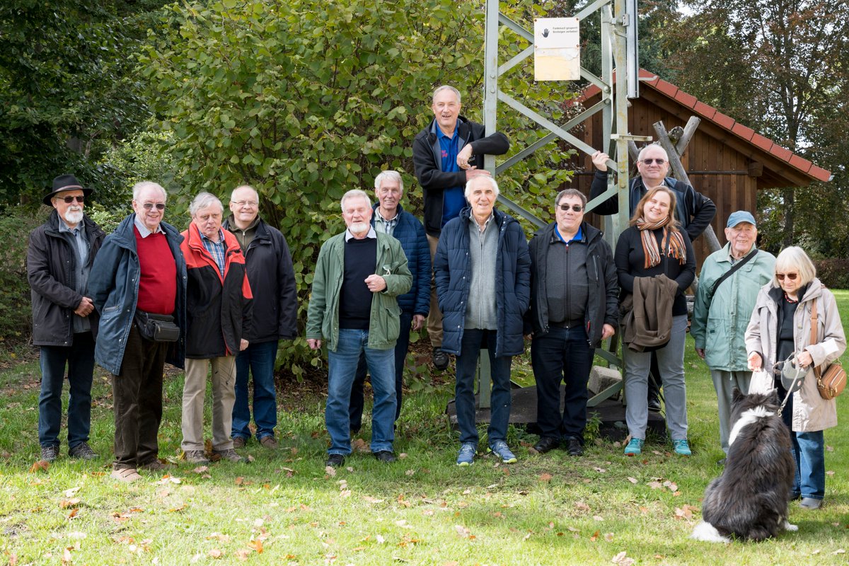 DARC_B37's tweet photo. Am 3. Oktober besuchten Mitglieder des Conveniat unsere Relaisfunkstelle DB0NU in Altenstein. https://t.co/7iup0z3R03 https://t.co/nAQ36rUz9a
