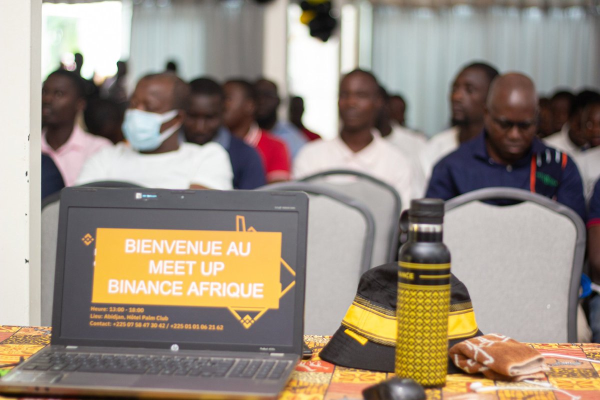 binanceafrique's tweet photo. Le Web3.0 et les cas d’utilisation de la blockchain avec la BNB CHAIN ont été les thématiques abordées 📚 par nos panélistes.
Moment magnifique et inoubliable en images 🤩
#BinanceAfrique #BinanceMeetupTour #BinanceMeetupCôteDIvoire https://t.co/empFaDEQZV