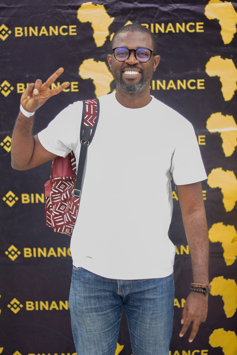 binanceafrique's tweet photo. Le Web3.0 et les cas d’utilisation de la blockchain avec la BNB CHAIN ont été les thématiques abordées 📚 par nos panélistes.
Moment magnifique et inoubliable en images 🤩
#BinanceAfrique #BinanceMeetupTour #BinanceMeetupCôteDIvoire https://t.co/empFaDEQZV