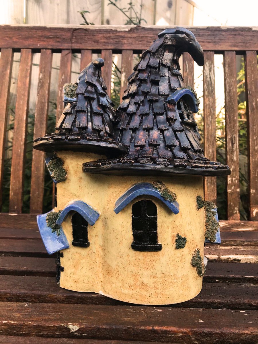 connie_larsson's tweet photo. Emptied my kiln today and here is one of the fairy houses that came out. just need to price them all now😊 #fairyhouse #handbuild #magic #ceramics #clay https://t.co/kkprUrftay