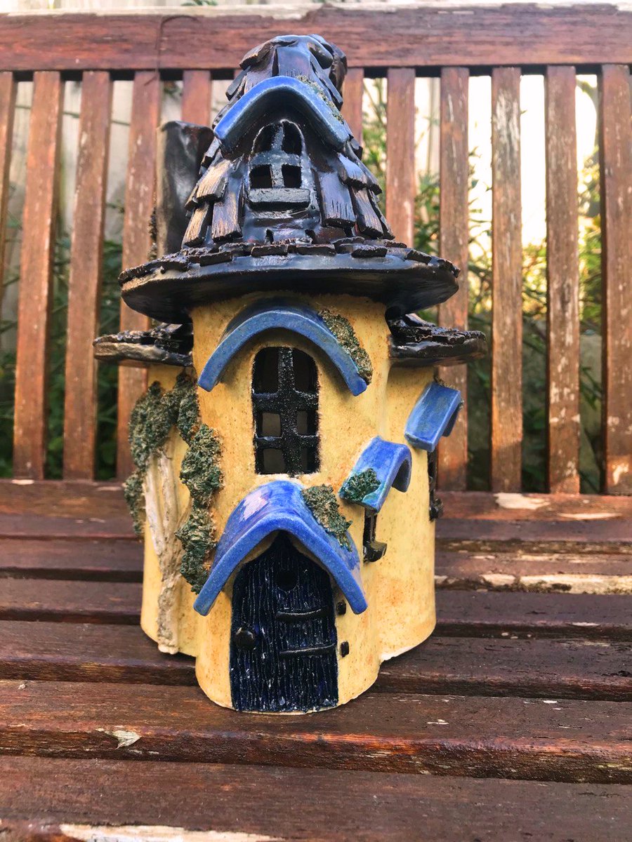 connie_larsson's tweet photo. Emptied my kiln today and here is one of the fairy houses that came out. just need to price them all now😊 #fairyhouse #handbuild #magic #ceramics #clay https://t.co/kkprUrftay