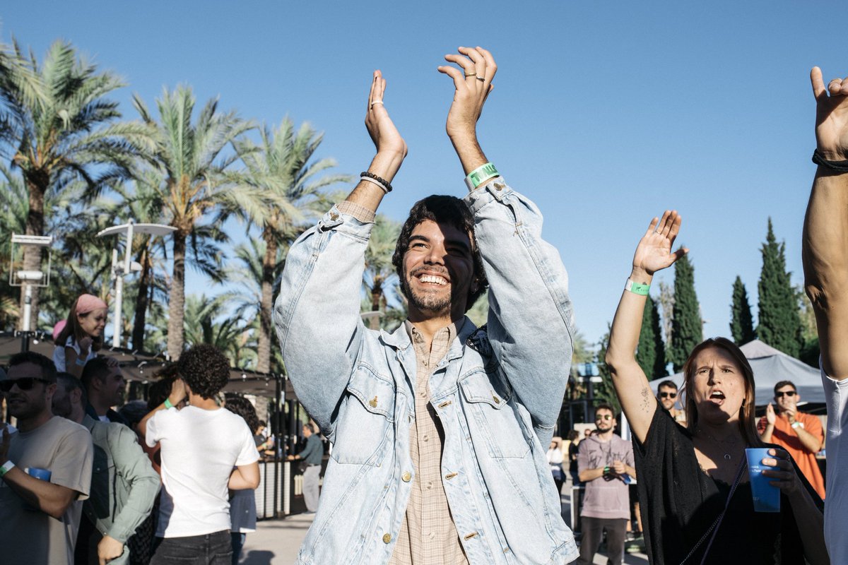 feCStival's tweet photo. La luz de feCS os sienta tan bien... 🤩 

📷pacopoyato https://t.co/UsetwAjd94