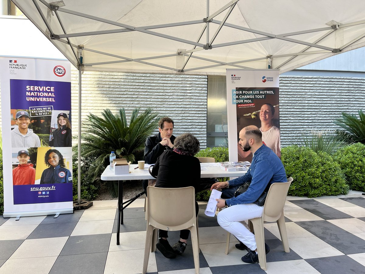Coorganisation du Forum des outils pédagogiques de la citoyenneté et de la laïcité à Nice. 18 stands et près de 100 personnes mobilisées aujourd’hui pour l’événement!
