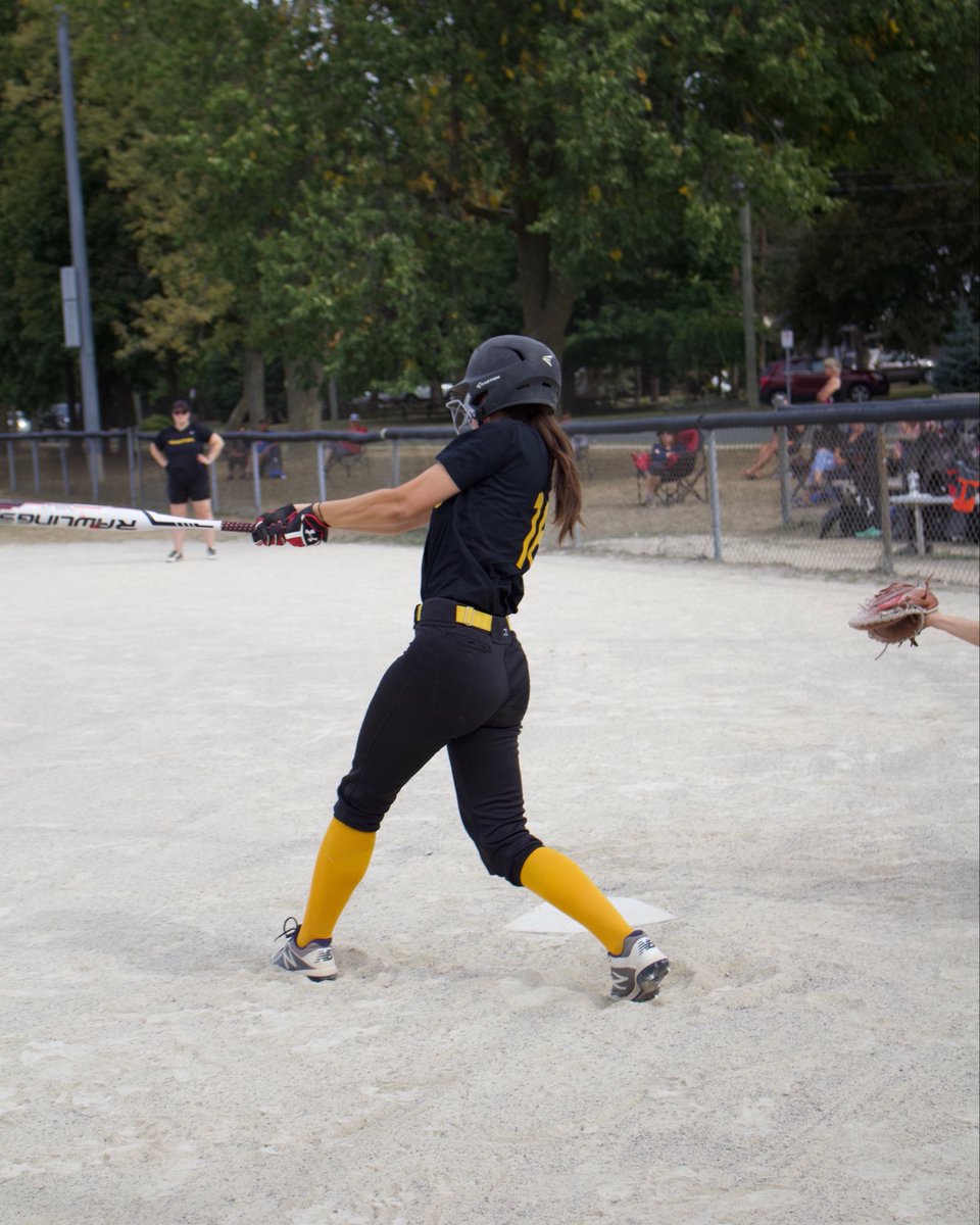 🌟Cylee Hickey of @LancerSoftballl and Lauren Beattie of @warriorsfstptch are named the Week 4 OUS Athletes of the Week🌟 Full details ➡️ ontariouniversitysoftball.ca/athletes-of-th… @SoftballCanada @OntarioPWSA @AlsFastball